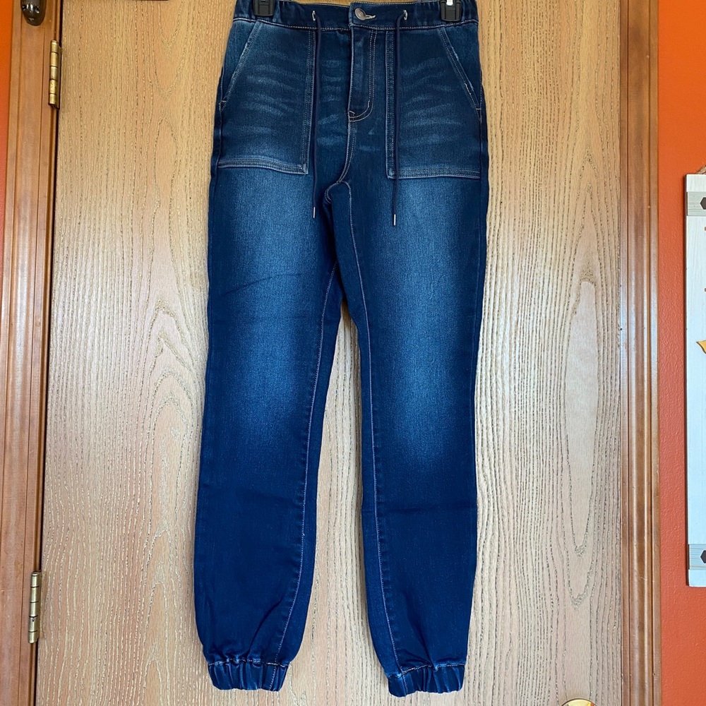 Jogger Style Jeans with Soft Sweatpant Material Lining